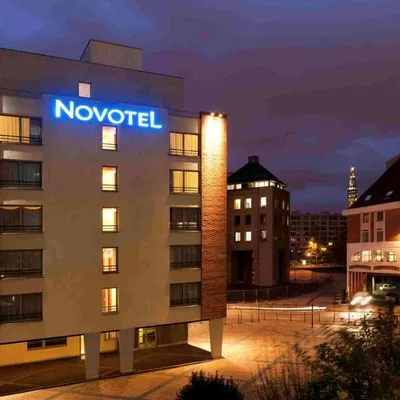 Building hotel Novotel Lille Centre Gares
