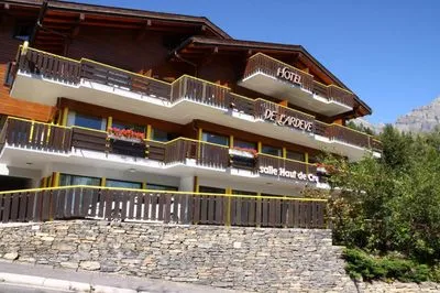 Building hotel Hostellerie de l'Ardève