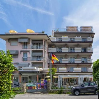 Building hotel Hotel Villa Marzia