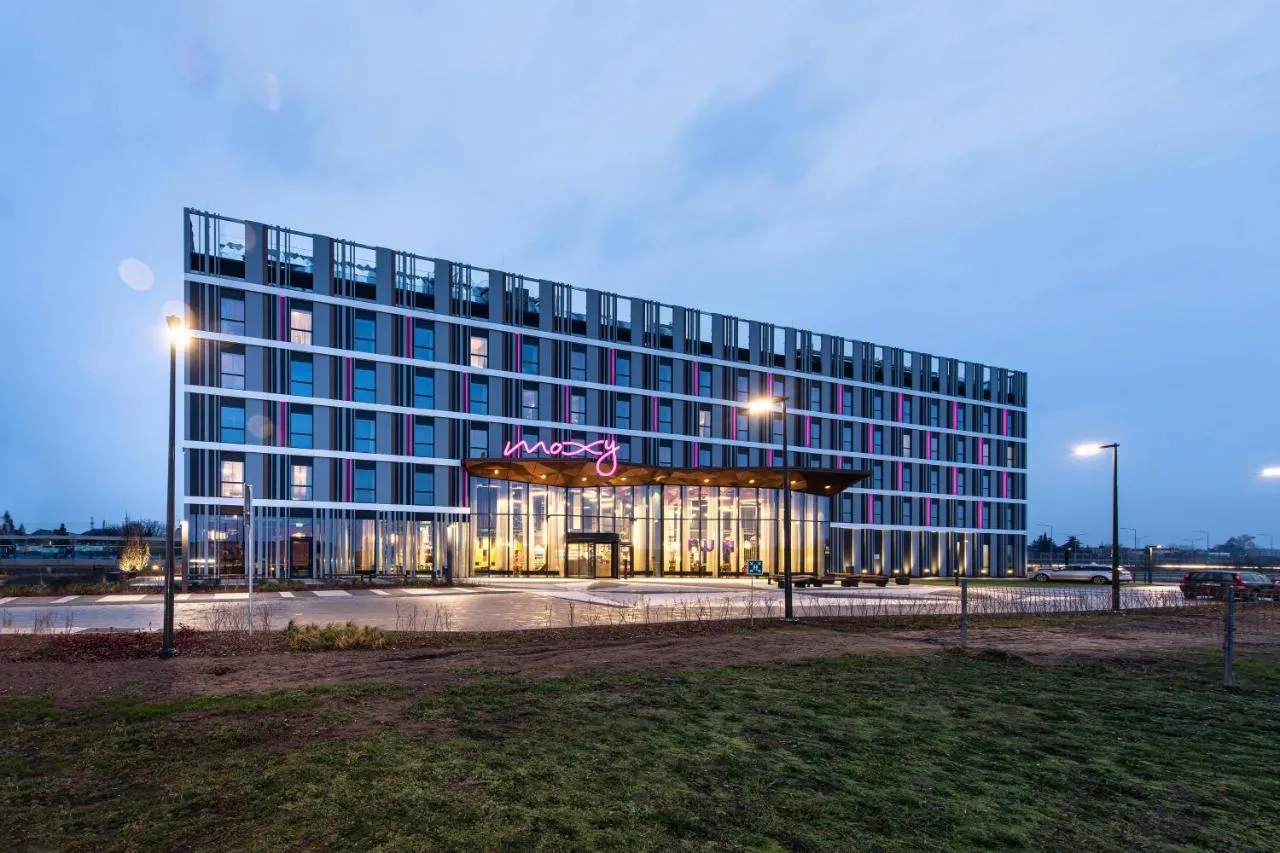 Building hotel Moxy Poznań Airport