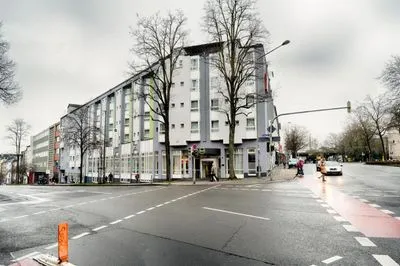 Gebäude von B&B Hotel Aachen-Hbf