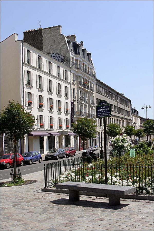 Building hotel Villa Lutece