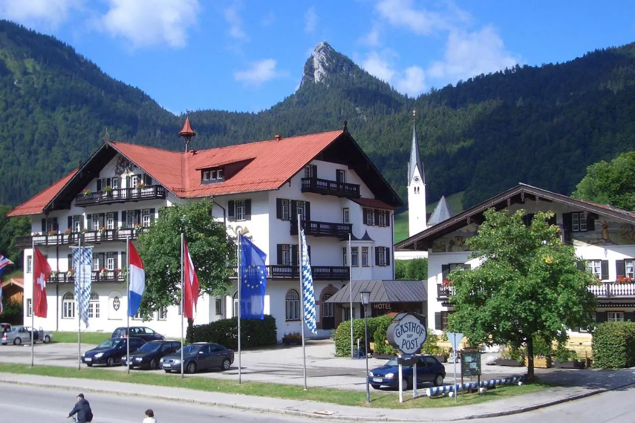 Building hotel Hotel Zur Post