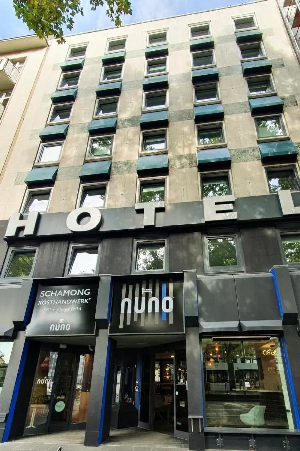 Building hotel NunoHotel