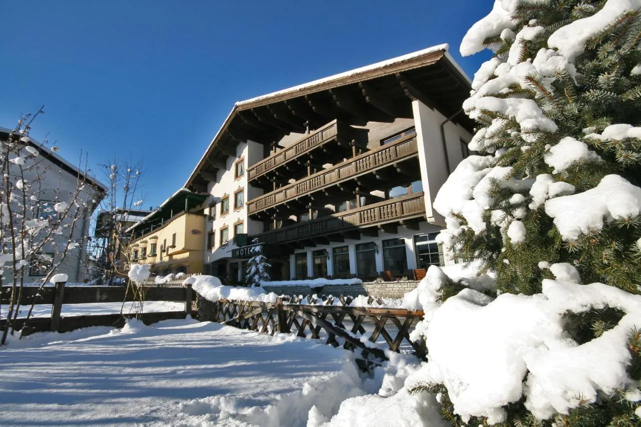 Building hotel Der Kirchenwirt