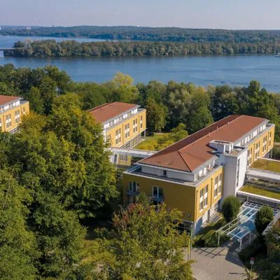 Building hotel Seminaris Seehotel Potsdam