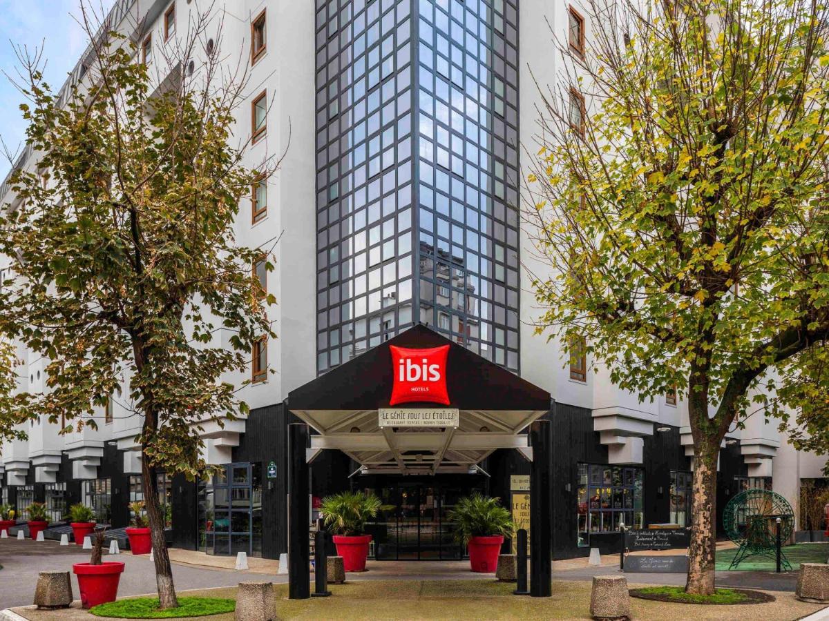 Building hotel IBIS Bastille Opera