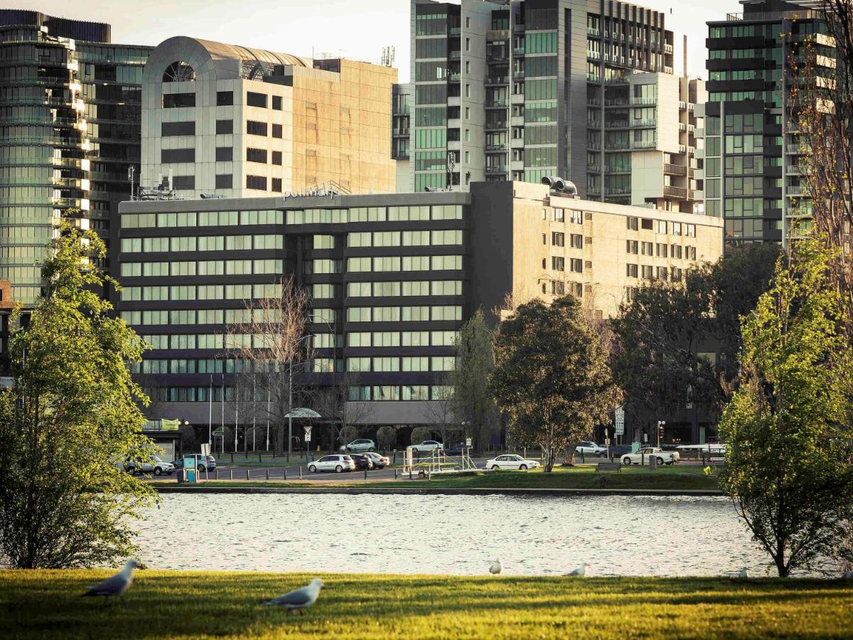 Building hotel Mercure Melbourne Albert Park