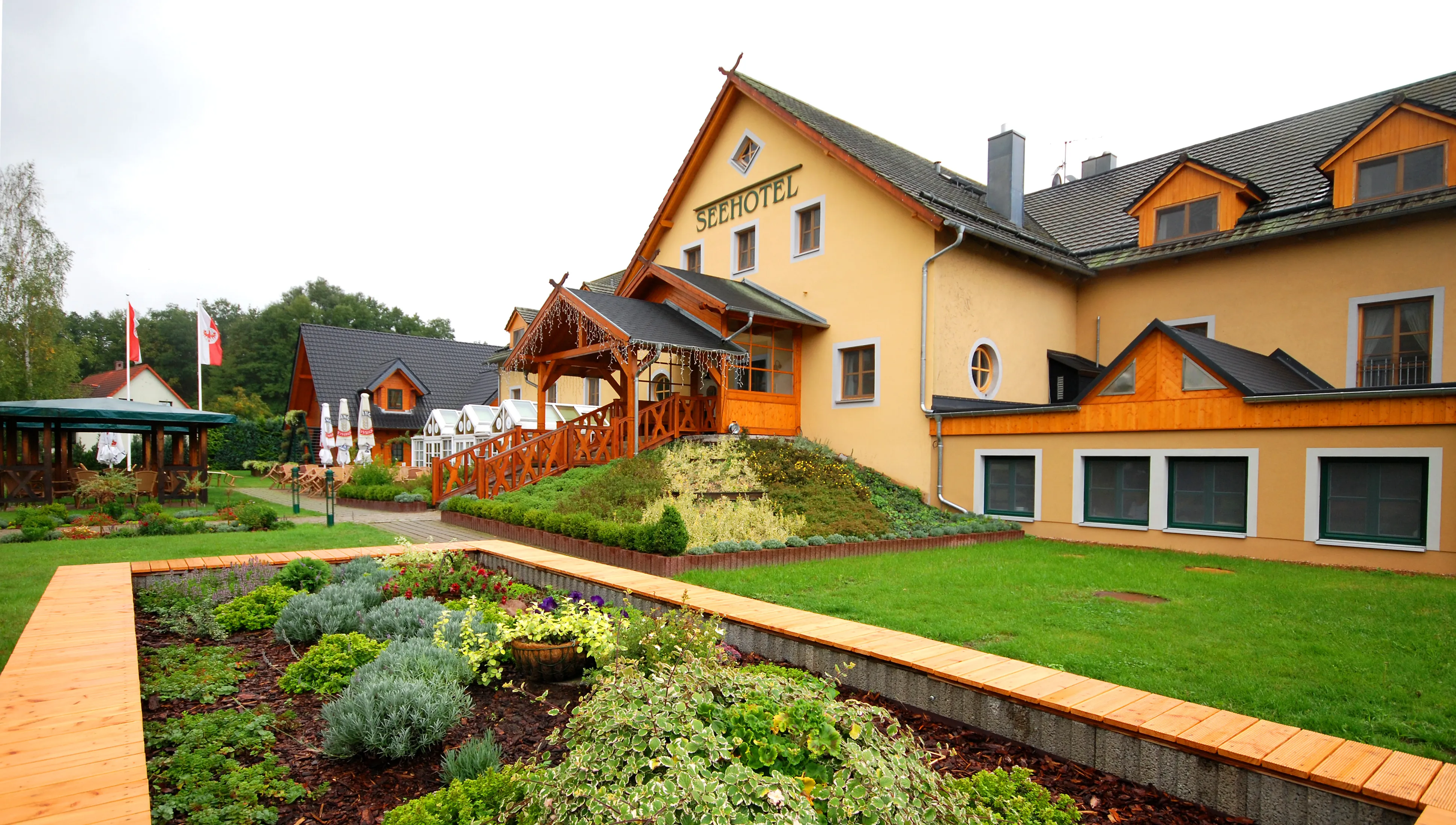 Building hotel Seehotel Burg Im Spreewald