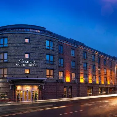 Building hotel  Camden Court Hotel