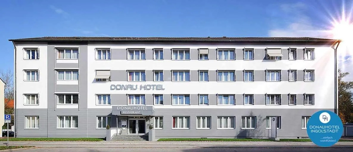Building hotel Donauhotel