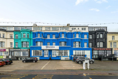 Building hotel Bluewaters Hotel
