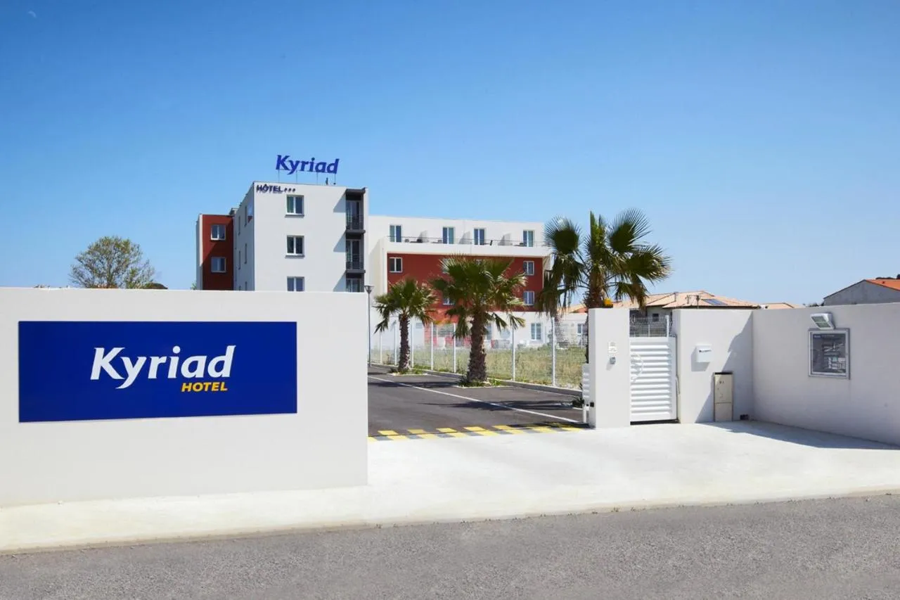 Building hotel Hotel Kyriad Perpignan Sud
