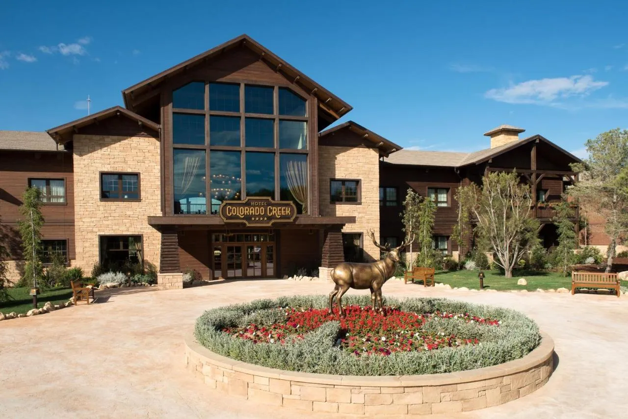 Building hotel PortAventura® Hotel Colorado Creek - Includes PortAventura Park Tickets