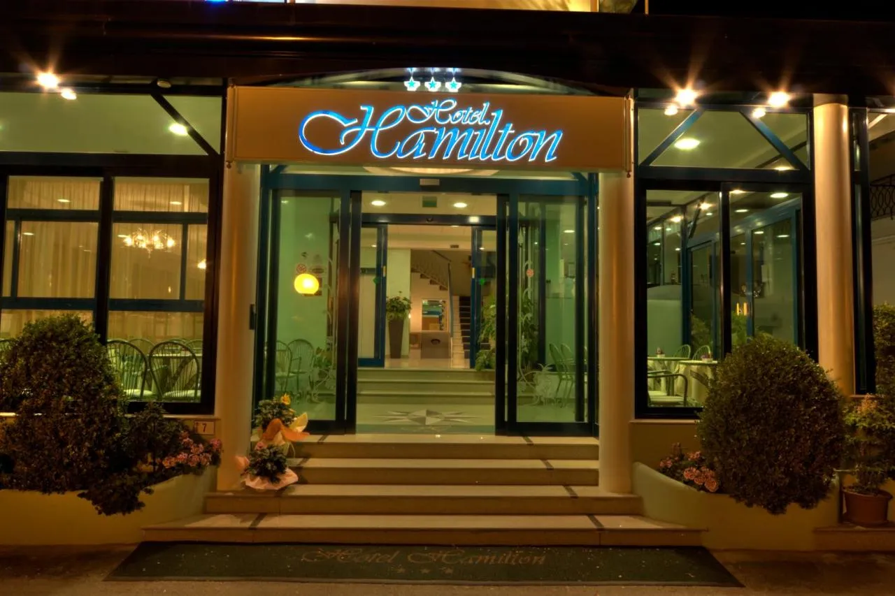 Building hotel Hotel Hamilton