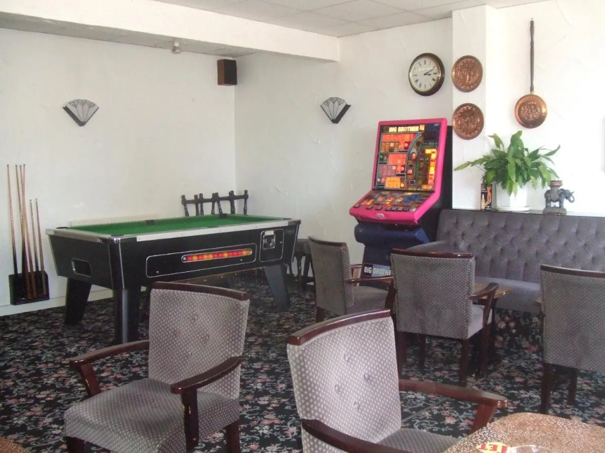 Building hotel Boltonia