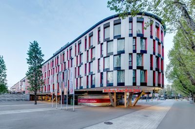 Building hotel Hilton Garden Inn Stuttgart NeckarPark