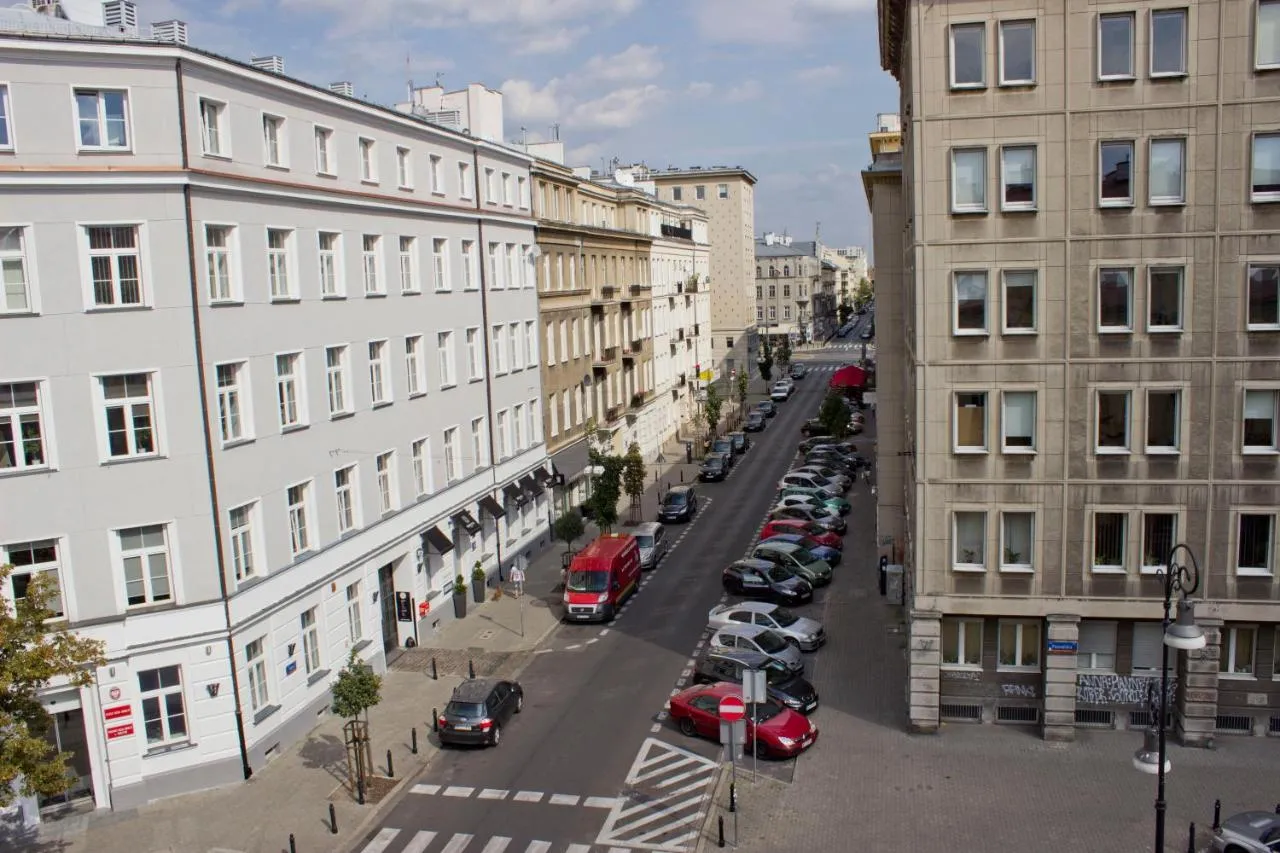 Building hotel Chillout Hostel