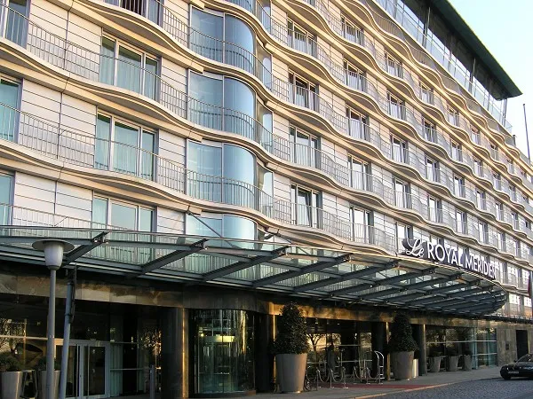 Building hotel Le Meridien Hamburg