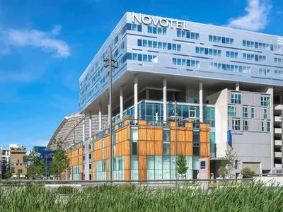 Building hotel Novotel Lyon Confluence
