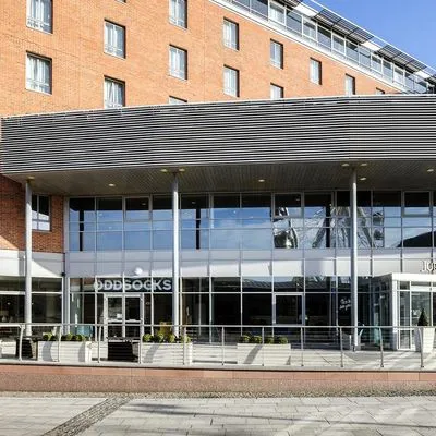 Building hotel Jurys Inn Liverpool