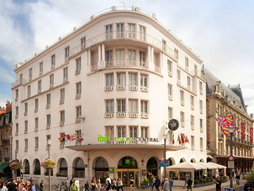 Building hotel Hotel Ibis Styles Dijon Central