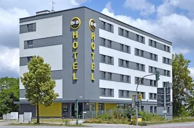 Gebäude von B&B Hotel Regensburg