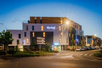 Gebäude von Kyriad La Rochelle Centre - Les Minimes