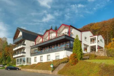 Building hotel Waldhotel Sonnenberg