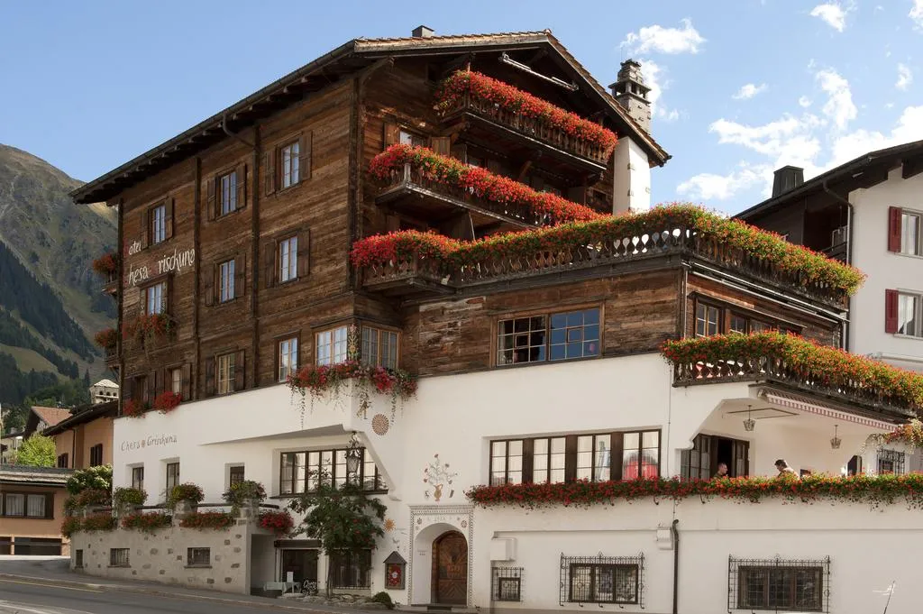 Boutique Hotel Chesa Grischuna