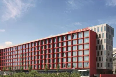 Building hotel Mövenpick Hotel Frankfurt City