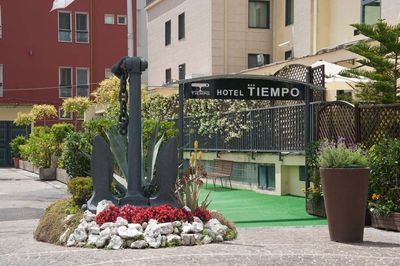 Building hotel Hotel Tiempo