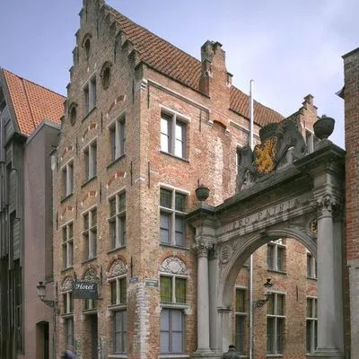 Building hotel Martin's Brugge