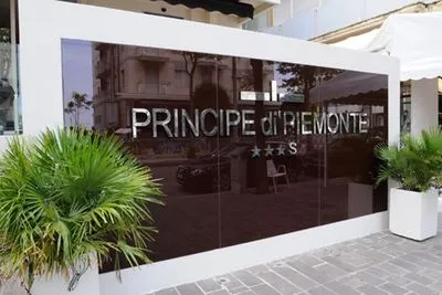 Building hotel Hotel Principe Di Piemonte