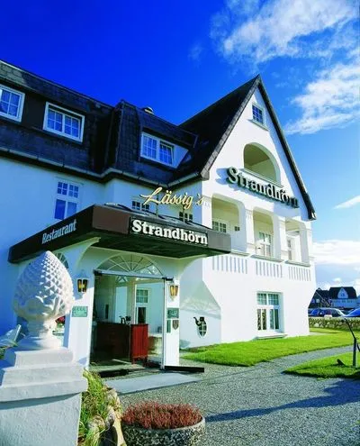 Building hotel Hotel Strandhörn
