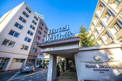 Building hotel Hotel Delibab