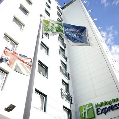 Building hotel Holiday Inn Express London Croydon