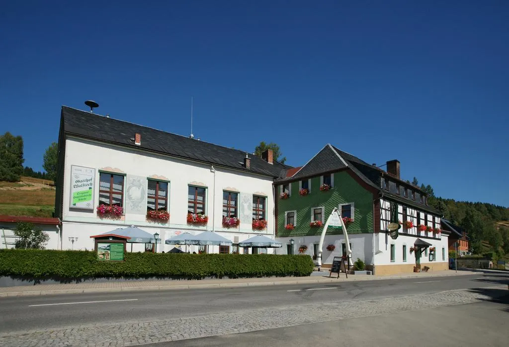 Building hotel Zum Walfisch