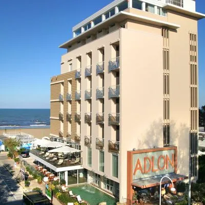 Building hotel Hotel Adlon