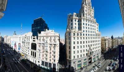 Building hotel Hotel Madrid Gran Via by Melia