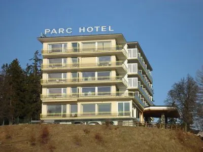 Building hotel Grand du Parc