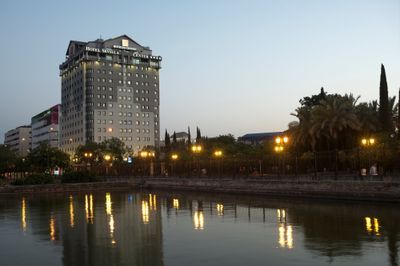 Building hotel Hotel Sevilla Center