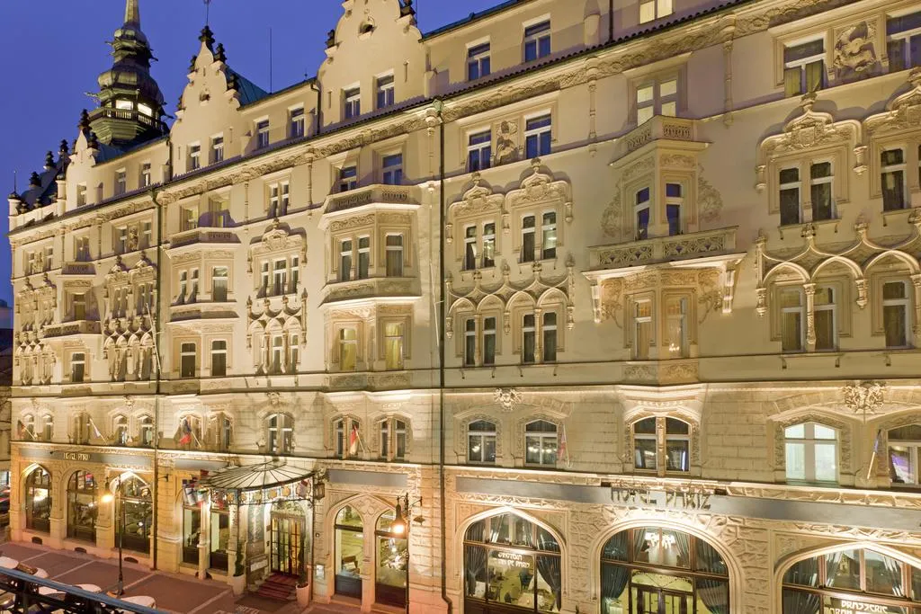 Building hotel Hotel Paris Prague