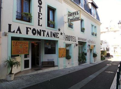 Building hotel Hotel La Fontaine