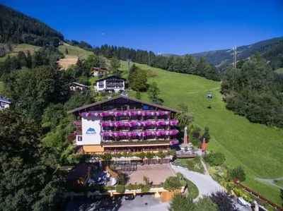 Gebäude von Sporthotel Alpin
