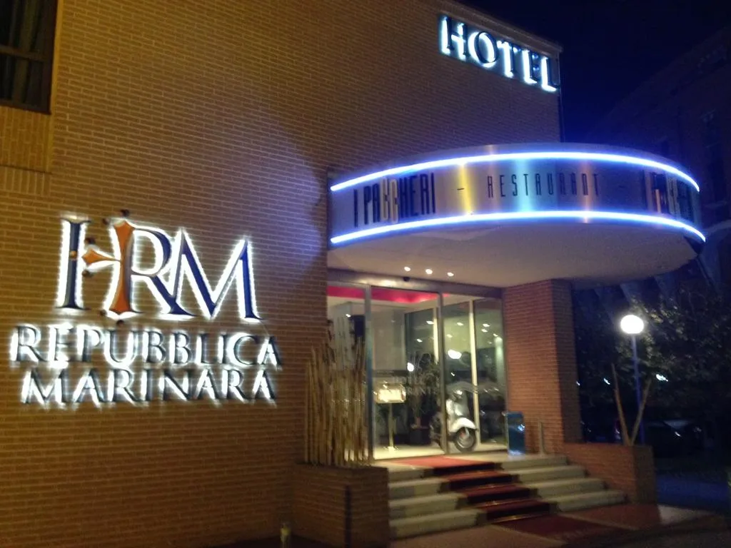 Building hotel Hotel Repubblica Marinara