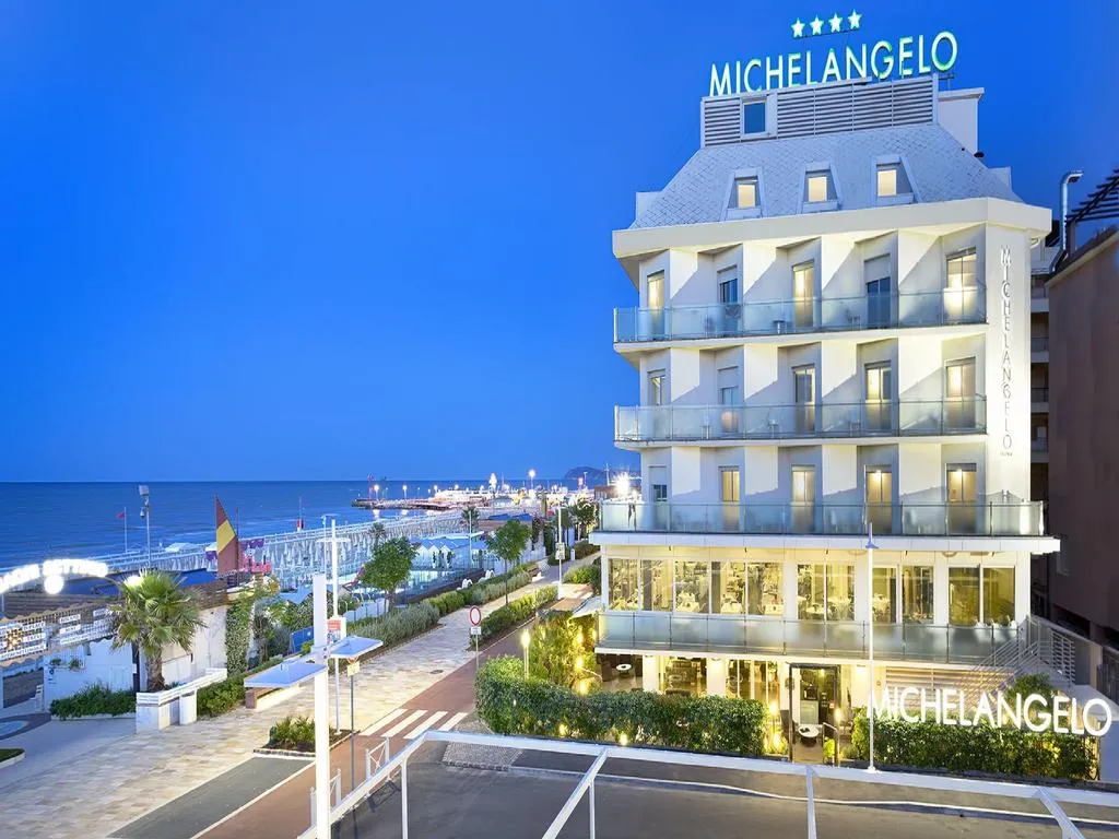 Building hotel Hotel Michelangelo Riccione