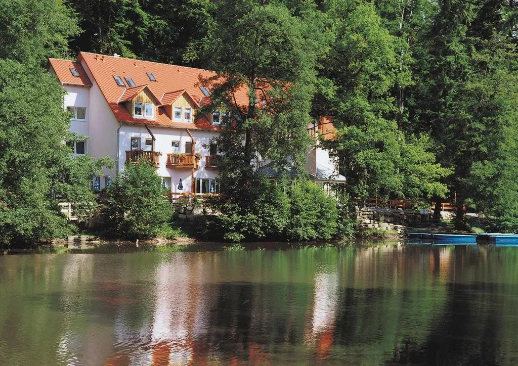 Building hotel Hotel Haus Am See