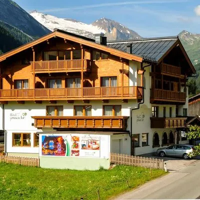 Building hotel Zum Grünen Tor