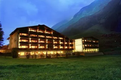 Building hotel Thermal Badhotel Kirchler